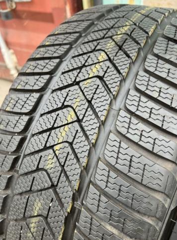 Pirelli Winter Sottozero 3 275/35 R19