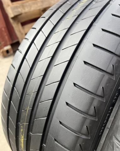 Bridgestone Turanza T005 225/40 R18