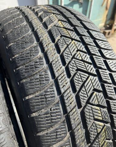 Pirelli Scorpion Winter 275/45 R21