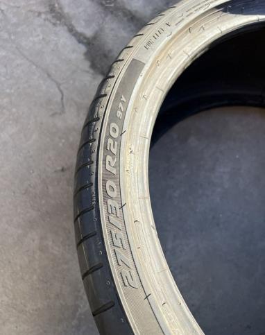 Pirelli P Zero PZ4 275/30 R20