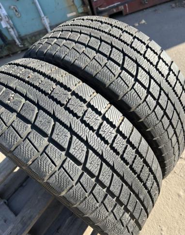 Toyo Winter Tranpath MK3 225/55 R17