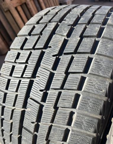 Yokohama Ice Guard IG30 255/35 R19