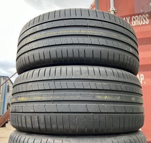 Pirelli P Zero PZ4 275/40 R21 и 315/35 R21