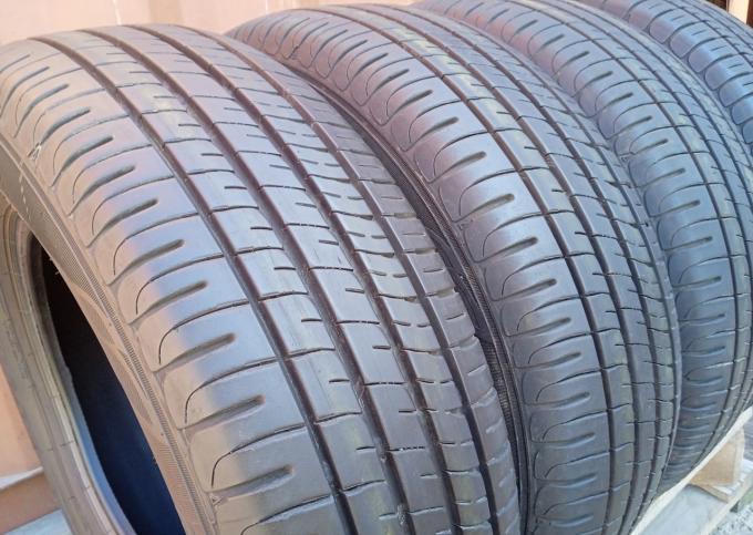 Dunlop Enasave EC204 215/65 R15