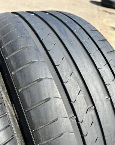 Pirelli P Zero PZ4 255/40 R20