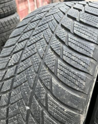 Bridgestone Blizzak LM-001 255/40 R20