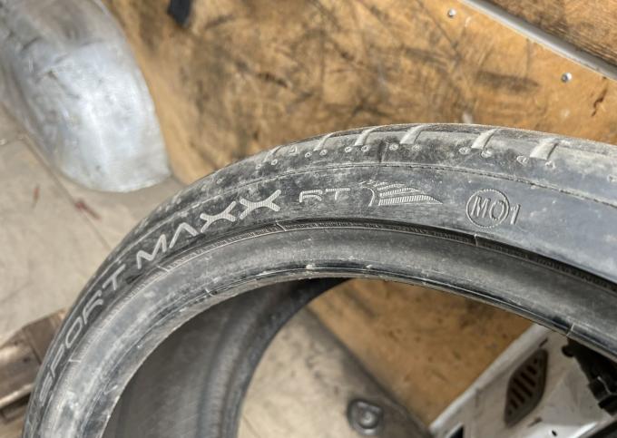 Dunlop SP Sport Maxx RT 245/35 R19 и 265/35 R19