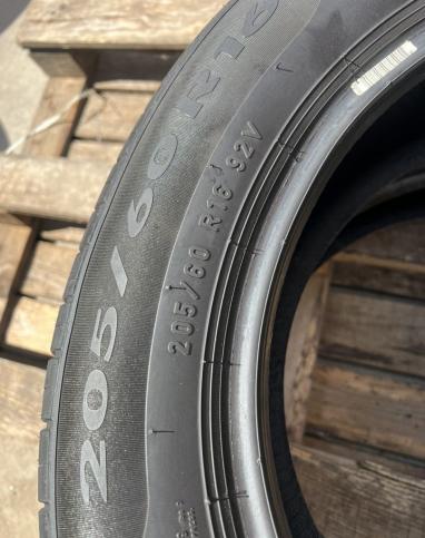 Pirelli P7 Evo Touring 205/60 R16