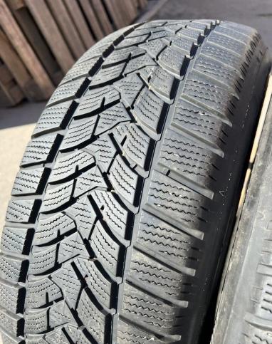 Dunlop Winter Sport 5 SUV 215/60 R17