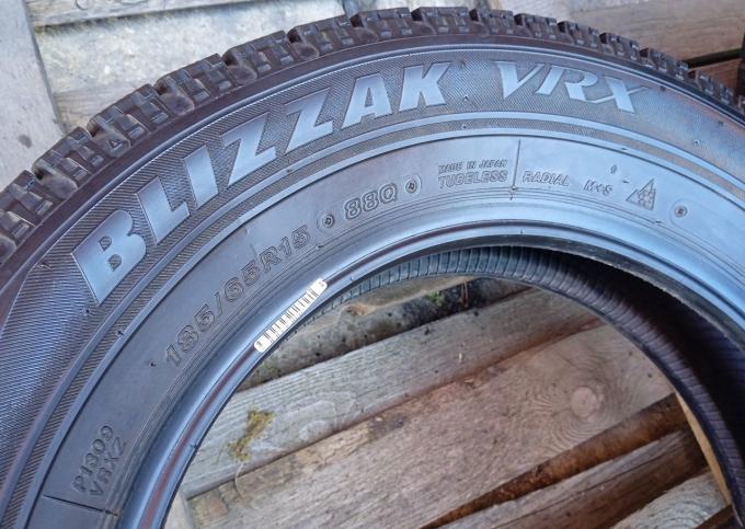 Bridgestone Blizzak VRX 185/65 R15