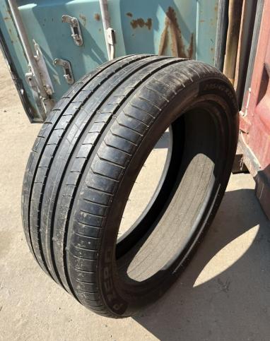 Pirelli P Zero PZ4 285/40 R22