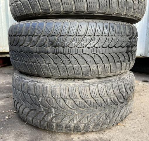 Bridgestone Blizzak LM-32 225/55 R17