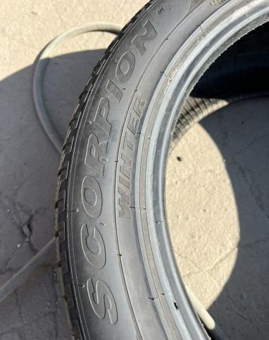 Pirelli Scorpion Winter 275/45 R21