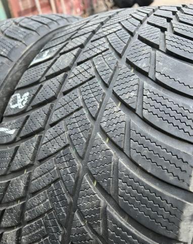 Bridgestone Blizzak LM-001 255/40 R20