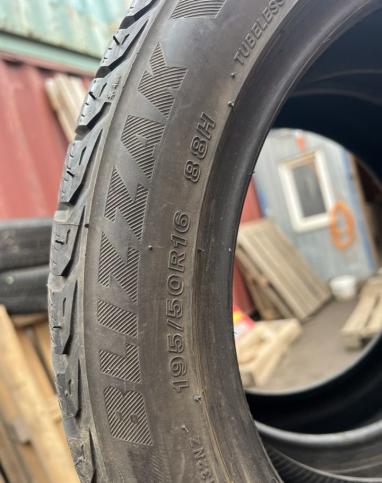 Bridgestone Blizzak LM-32 195/50 R16