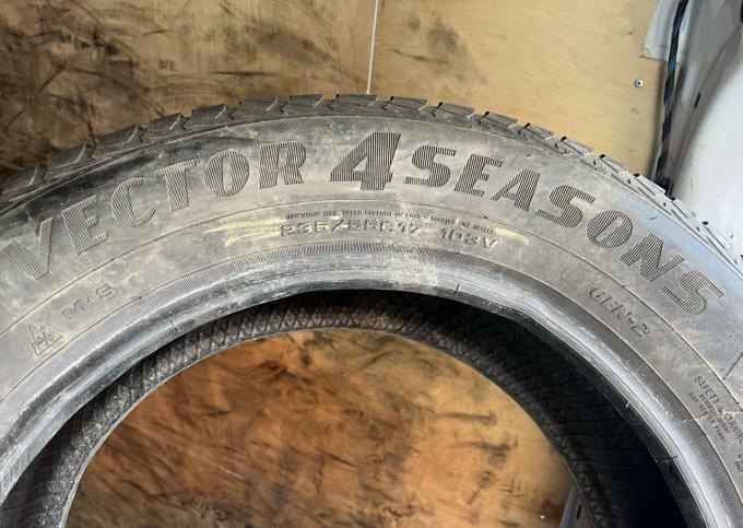 Goodyear Vector 4Seasons Gen-2 235/55 R17