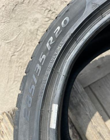 Pirelli Winter Sottozero 3 255/40 R20 и 285/35 R20