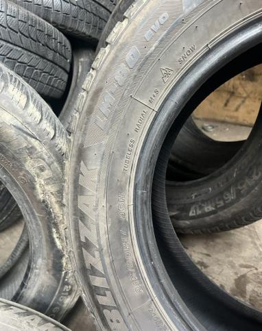 Bridgestone Blizzak LM-80 215/60 R17