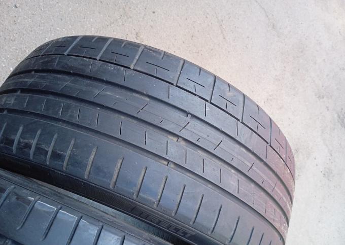 Pirelli P Zero PZ4 235/35 R19