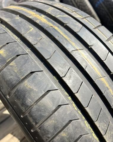 Pirelli P Zero PZ4 275/35 R22