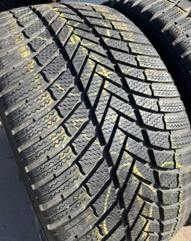 Bridgestone Blizzak LM-005 255/35 R20