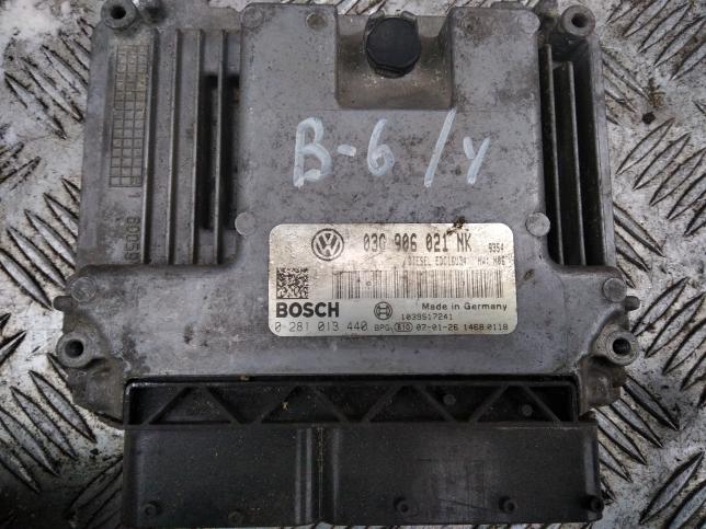 Блок управления двигателем VW Passat B6 03G906021NK