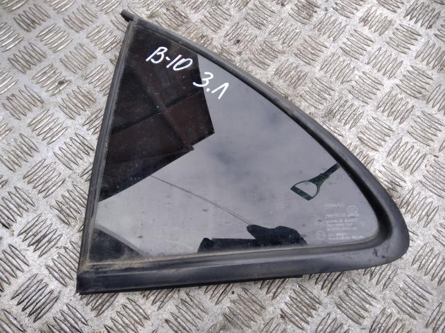Форточка задней левой двери Nissan Almera B10 8225395F0A