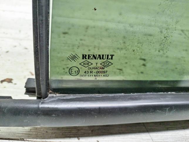 Форточка задней левой двери Renault Symbol 2 8200695960