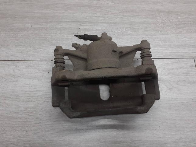 Суппорт передний левый VAG 8V0615123