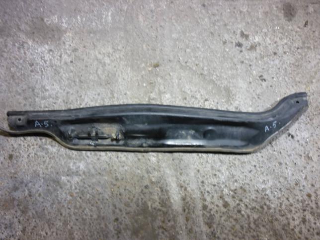 Водосток Skoda Octavia A5 1K0805275