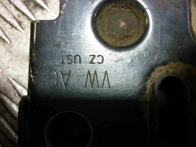 Замок капота Skoda Octavia A5 1Z0823509E