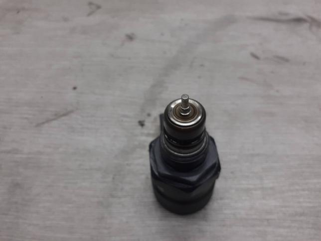 Регулятор давления подачи топлива BMW 13537805733