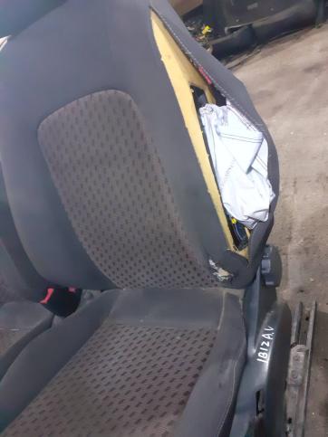 Сиденья передние комплект Seat Ibiza 5