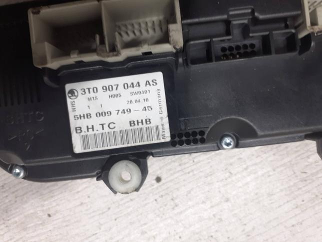 Блок управления климат контролем Skoda 3T0907044AS