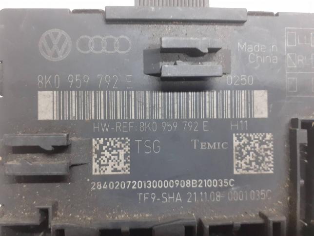 Блок комфорта Audi 8K0959792E