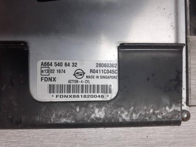 Блок управления двигателем SsangYong Actyon A6645406432