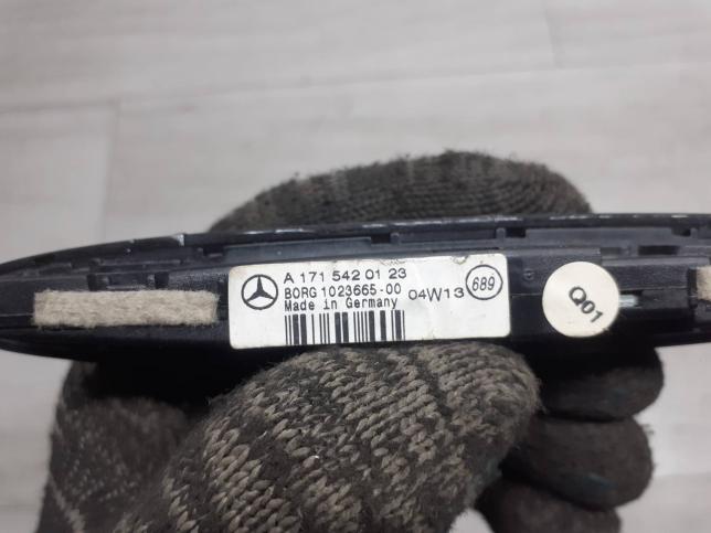 Дисплей парктроника Mercedes A1715420123