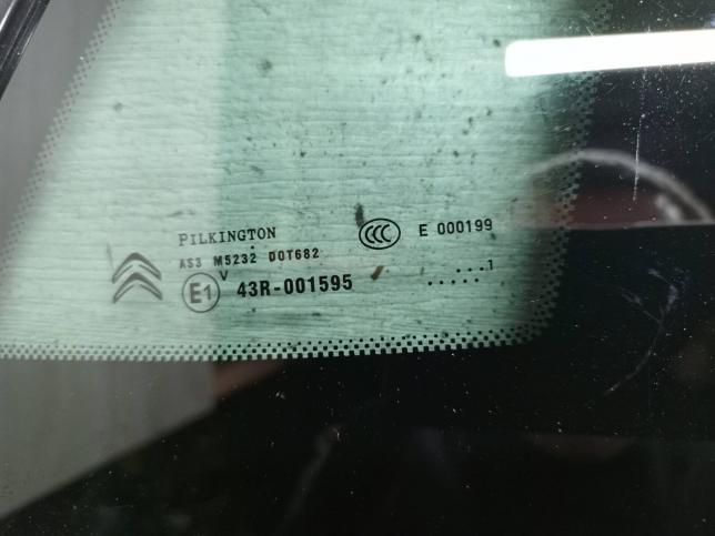 Стекло боковое правое Citroen C4 2 хетчбэк 856802