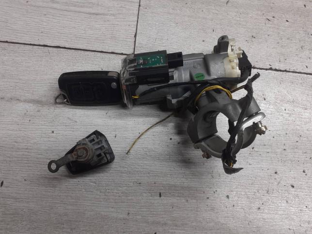 Замок зажигания Geely Emgrand EC7 1068003675