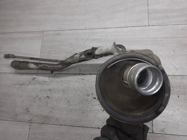 Топливно-заливная горловина Volvo S60 9485021