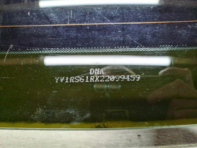 Стекло заднее Volvo S60 седан 30674267