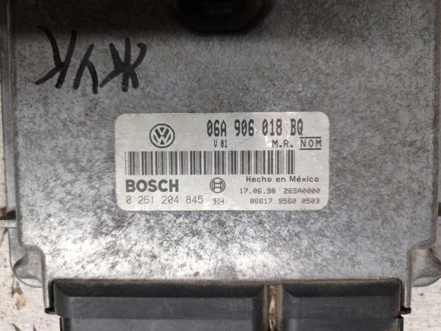 Блок управления двигателем Volkswagen Beetle 06A906018BQ