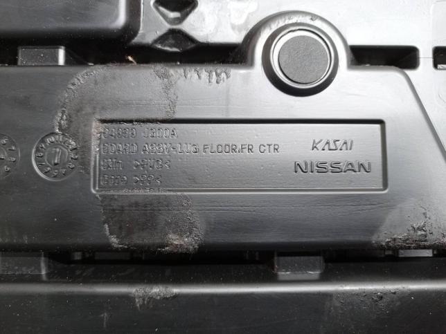 Пол багажника большой Nissan X-Trail T31