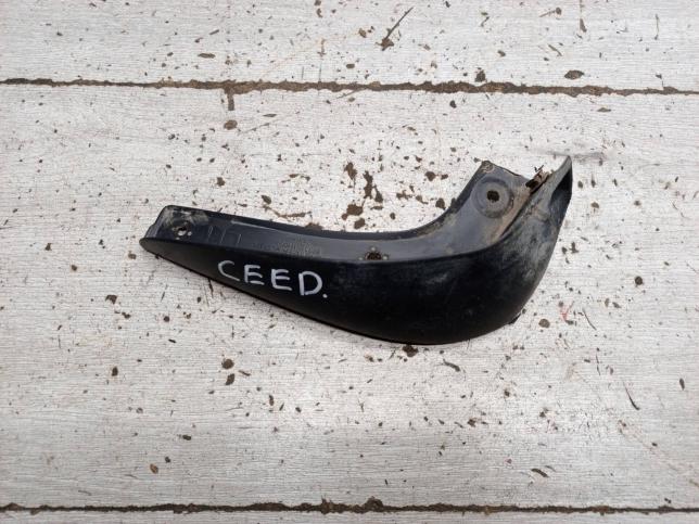 Брызговик передний левый Kia Ceed 1 86831-1H000