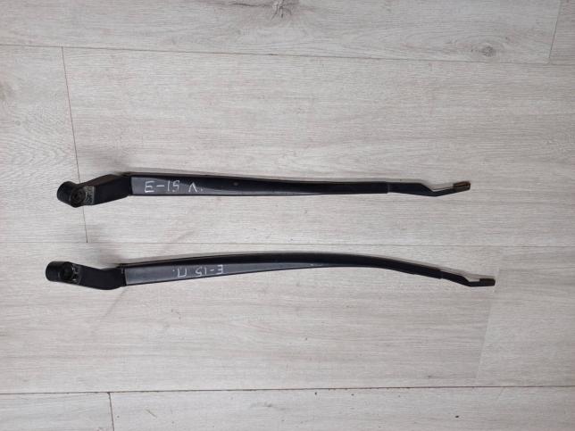 Поводок стеклоочистителя Toyota Corolla E15 85110-12A20