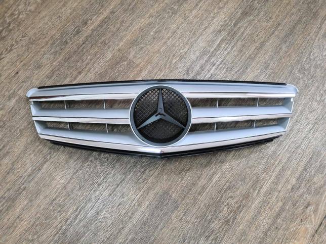 Mercedes W204 Решетка радиатора серая с хромом A20488000239744