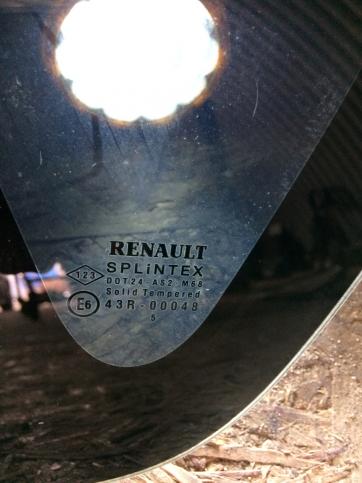 Стекло боковое левое Renault Scenic 2 8200485443