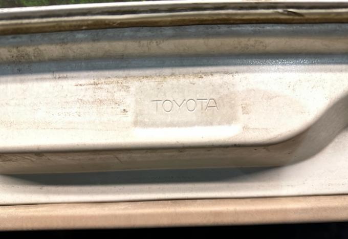 Крышка багажника Toyota Lx470 Land Cruiser 100 67005-6B151