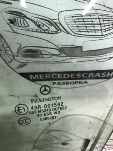 Стекло передней левой двери Mercedes W204 C 2007-2014