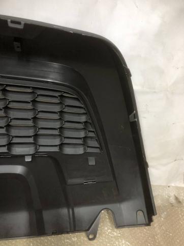 Решетка переднего бампера Renault Duster 2016 622542036R